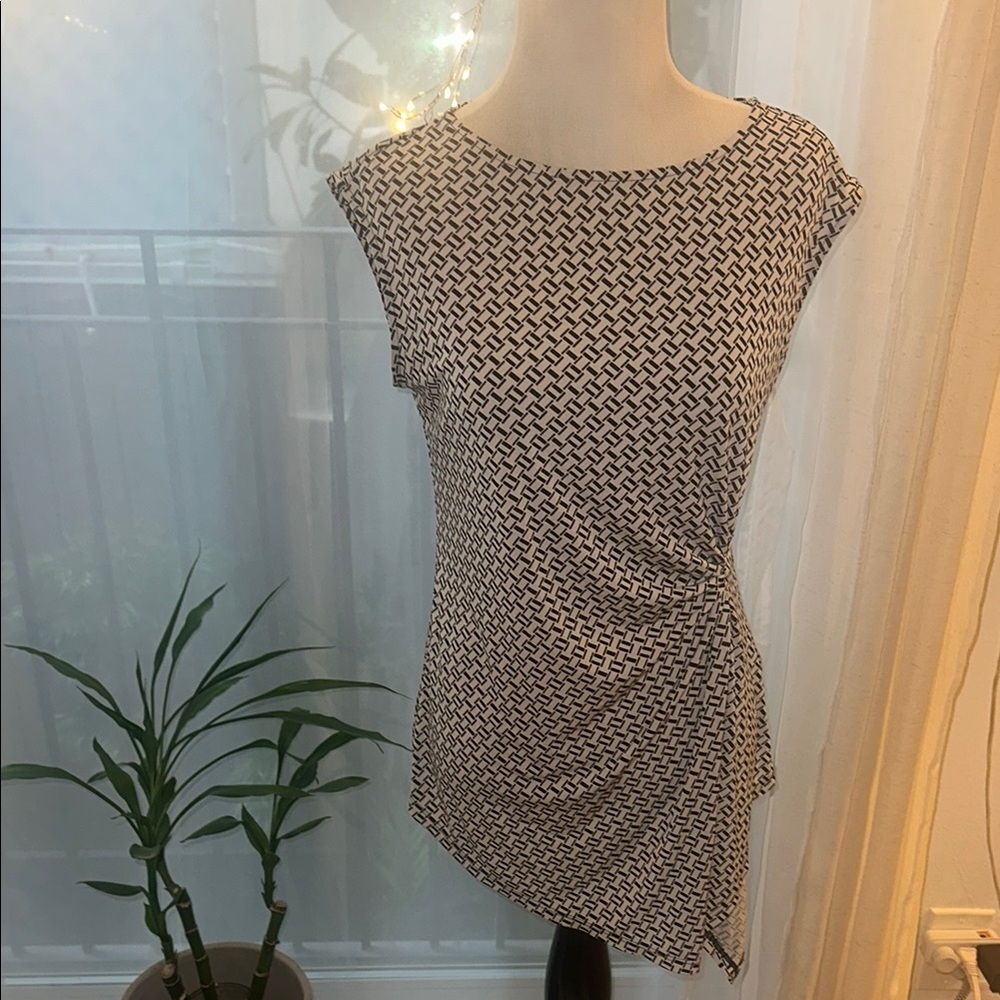 Elegant Black and White Patterned Dress